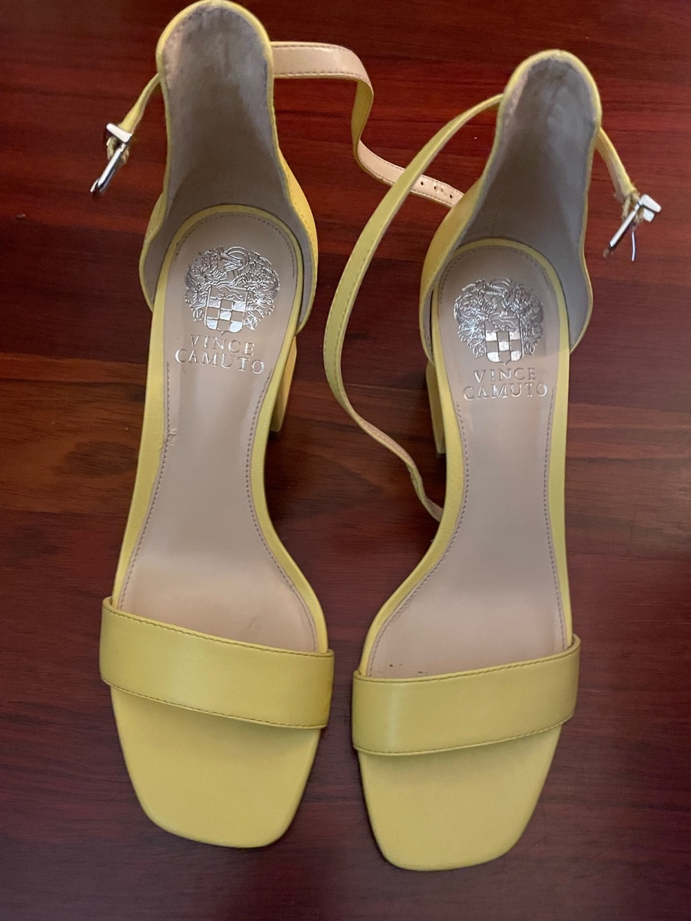 Vince Camuto yellow block heels sz 7